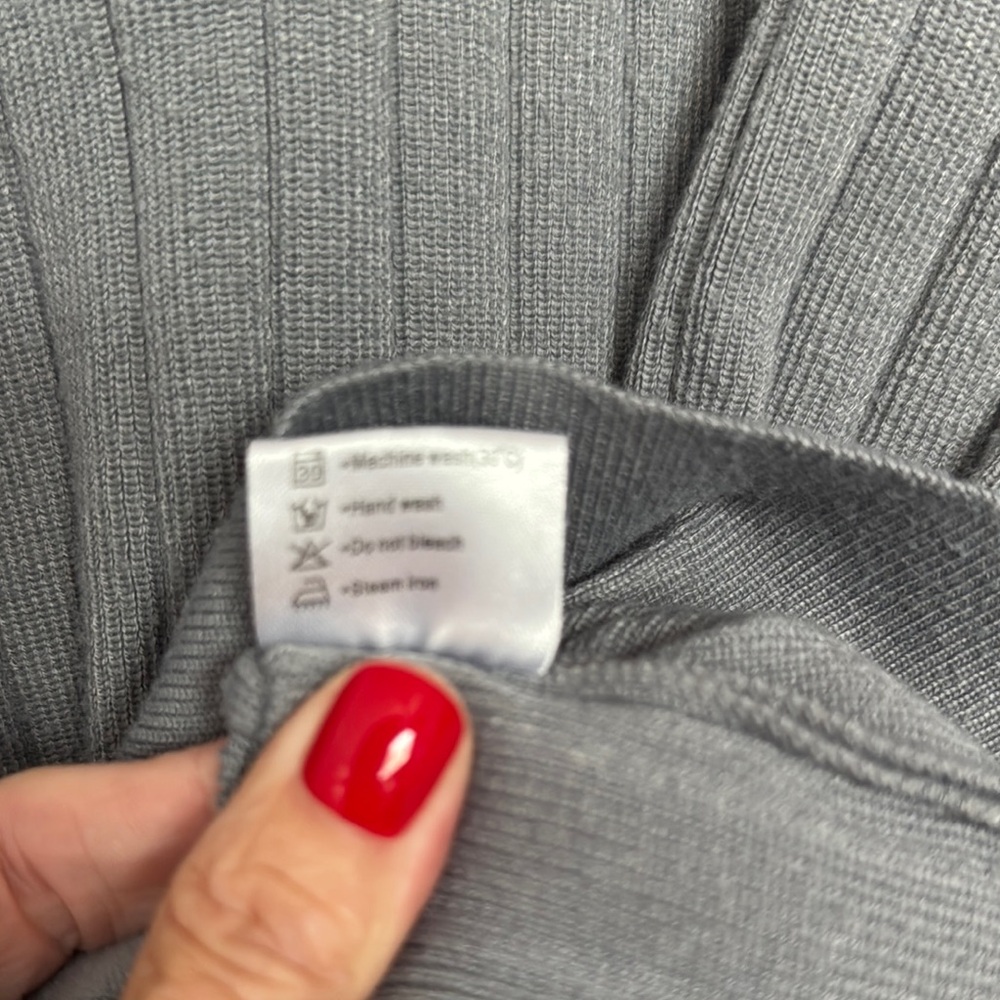 Gray Ribbed Button-Up Sweater - Picture 5 of 6